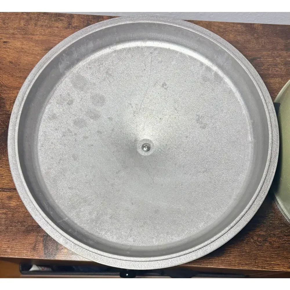 Vintage 1960s Colorama by Regal Avocado Green Aluminum 4 QT Dutch Oven with lid